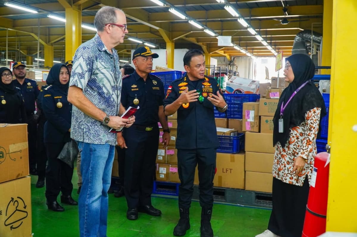 Bea Cukai Dukung Daya Saing Ekspor melalui Asistensi ke PT HSCI dan PT Dawee Electronics Indonesia