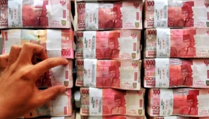 Rupiah Melemah ke Rp17.903 per Dolar AS, Harga Minyak dan Imbal Hasil Obligasi AS Jadi Tekanan