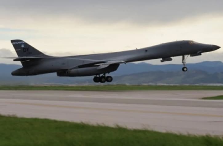 Donald Trump Mengungkap Pesawat Pengebom B-1 Lancer AS Ditarik dari Inggris karena Ancaman Tertentu