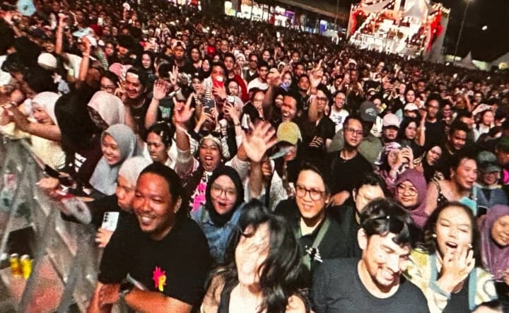 Sosiolog Menilai Konser Kini Menjadi Ruang Anak Muda Menunjukkan Identitas Sosial