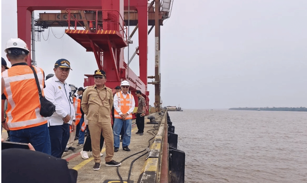 Gubernur Kalteng Pastikan Pelabuhan Bagendang Tetap Beroperasi Normal Saat Karhutla, Distribusi Sembako Capai Tiga Kabupaten