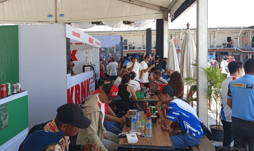 Soto Ayam Jadi Makanan Favorit Pembalap MotoGP Mandalika 2026, Pedagang Jual Lebih dari 200 Porsi Sehari