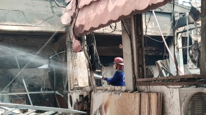Kantor BPN Karawang Terbakar hingga Ruang Arsip Hangus, Polisi Libatkan Tim Labfor Polda Jabar untuk Selidiki Penyebabnya
