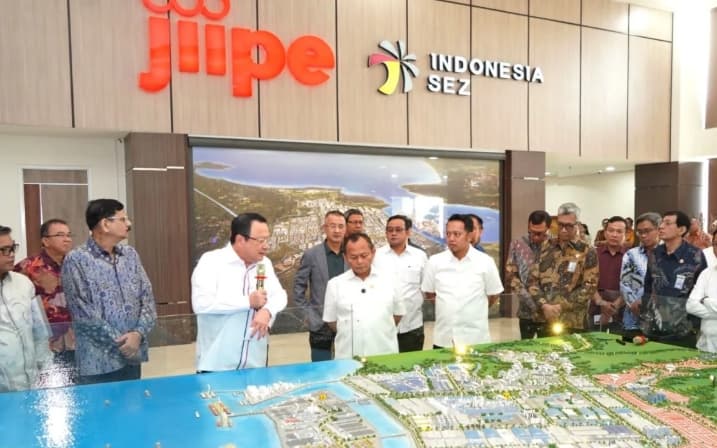Menperin Sarmuji Sebut Kawasan Industri JIIPE Gresik Serap 70 Persen Tenaga Kerja Lokal
