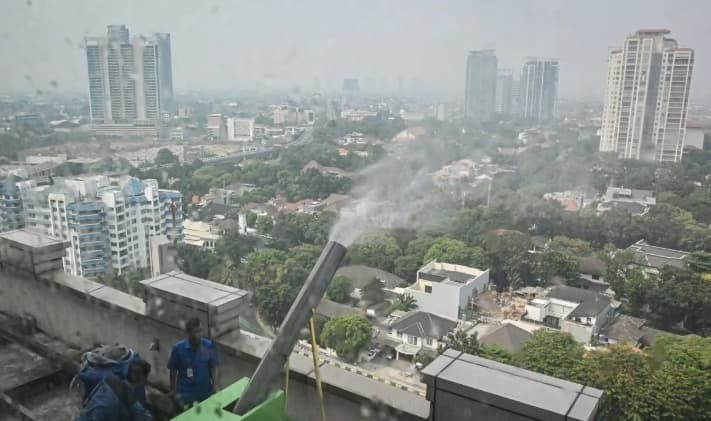 Pemprov DKI Aktifkan 179 Alat Kabut Air di 145 Gedung Meski Asap Karhutla Jakarta Mulai Berkurang