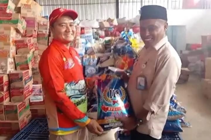KemenHAM Bangka Belitung Salurkan Bantuan Sembako untuk Ribuan Korban Kebakaran Serdang, Pemprov Siapkan Pemulihan Permukiman