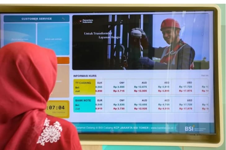 Rupiah Menguat ke Rp18.015 per Dolar AS, Rencana BEI Keluarkan 80 Saham HSC dari IHSG Jadi Sentimen Positif