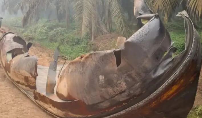 BRIN Ungkap Benda Misterius yang Jatuh di Kebun Sawit Sampit Diduga Serpihan Roket ZhuQue-2E Milik China