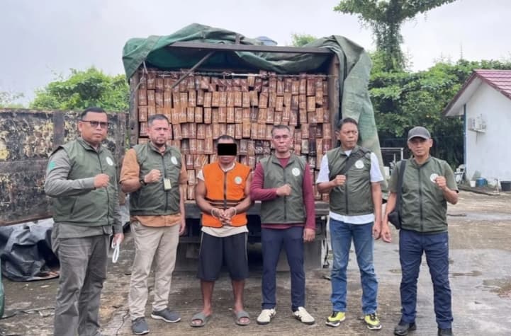 Kemenhut Tangkap Terduga Pengangkut Kayu Ilegal di Sanggau, Selidiki Jaringan Peredaran hingga Ketapang dan Kubu Raya