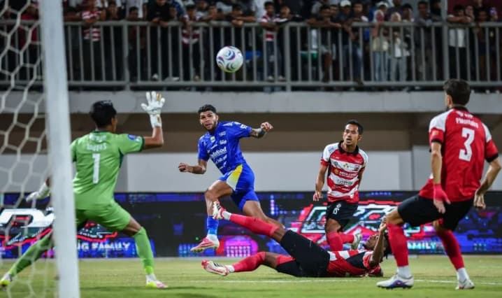 Persib Bandung Kalah 0-1 dari Madura United, Igor Tolic Soroti Peluang Terbuang dan Kesalahan di Menit Akhir