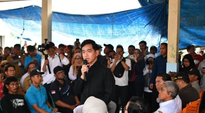 Gibran Temui Nelayan Cilacap, Minta Penyaluran Solar Subsidi Diawasi dan Kendala Perizinan Segera Diselesaikan