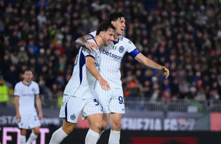 Inter Milan Kembali Puncaki Klasemen Liga Italia Usai Kalahkan Venezia 2-0, Dua Gol Bunuh Diri Jadi Penentu Kemenangan