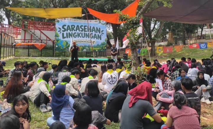 Sebanyak 400 Siswa dari 30 Sekolah di Jakarta Belajar Tebus Karbon dan Pencegahan Kebakaran Hutan