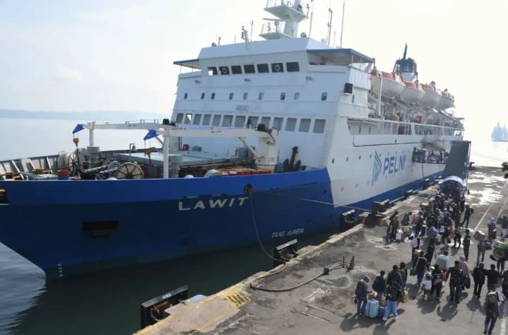 KM Lawit Tabrak Dermaga di Ende, Pelni Siapkan KM Egon sebagai Kapal Pengganti dan Kembalikan Tiket Penumpang 100 Persen