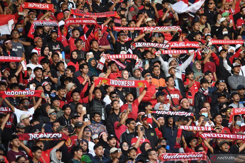 Jokowi Hadir di Lautan Suporter GBK Nonton Indonesia vs Argentina