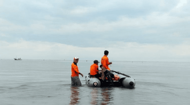 Tim Gabungan Cari Nelayan Hilang di Sekitar Pantai Jumiang Pamekasan