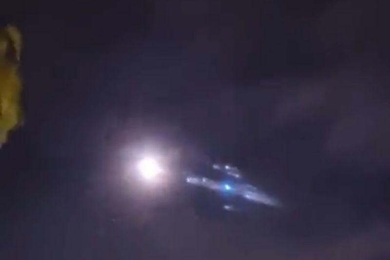 Sempat Dikira Ufo-Alien, BRIN: Itu Puing Roket China Long March 5B CZ5B Melesat ke Sumatera dan Kalimantan Barat