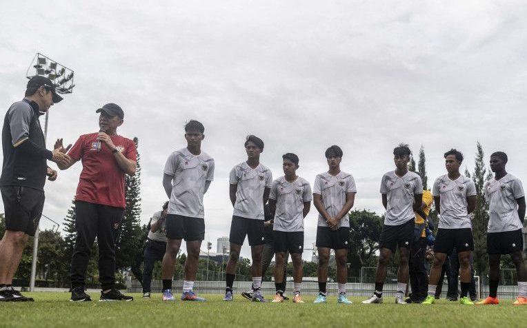 Thomas Doll Sebut STY Badut, Iwan Bule: Mereka Harus Punya Tata Krama