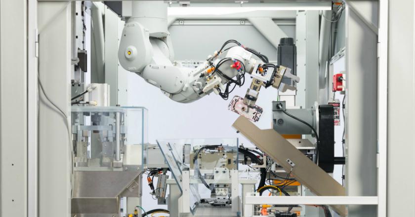Apple Bikin Robot 'Penghancur' iPhone