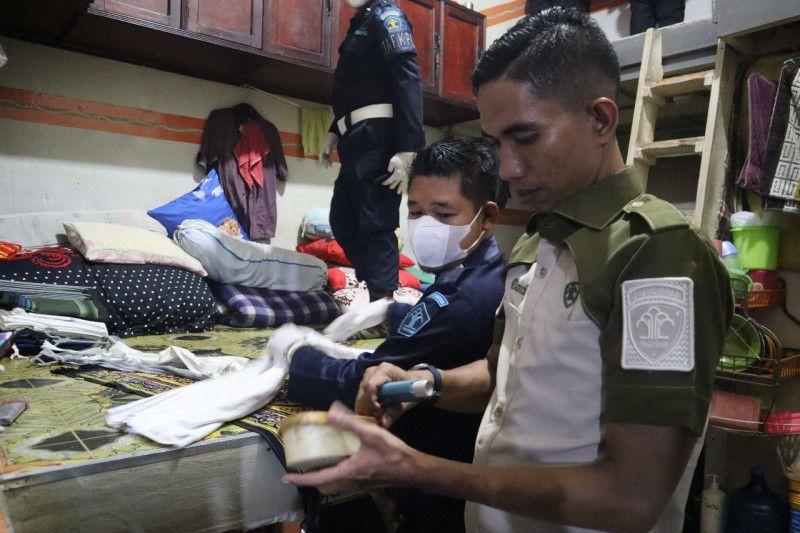 Petugas Sita Handphone-Sajam Milik Penghuni Lapas Tembilahan