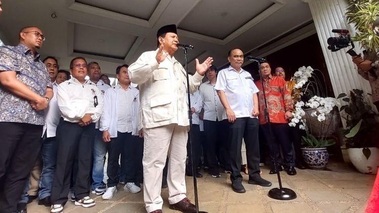 Prabowo Bakal Jaga Komunikasi Usai Pertemuan dengan 18 Organisasi Relawan Jokowi Jelang Musra