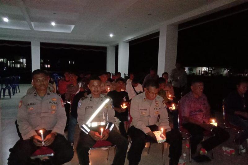 Polres Bursel Damaikan Pertikaian antara Desa Elfule-Kawiri dengan Doa Lintas Agama