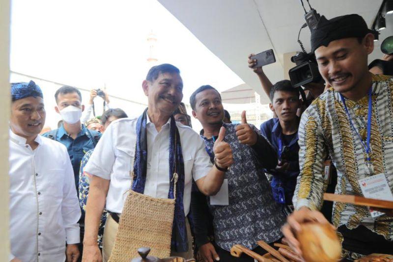 Luhut Ingin Ada Travel Pattern agar Destinasi Wisata Menarik