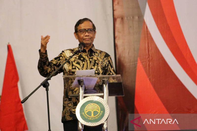 Mahfud MD Bakal Perkuat Tim Polri Tangani Kasus Ponpes Al-Zaytun