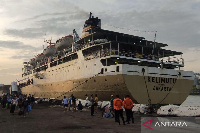 Ratusan Wisatawan Terjebak di Karimunjawa Berhasil Dievakuasi dan Tiba Selamat di Semarang