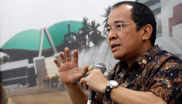 Akbar Faisal Pertanyakan Tuntutan 12 Tahun Penjara untuk Richard Eliezer