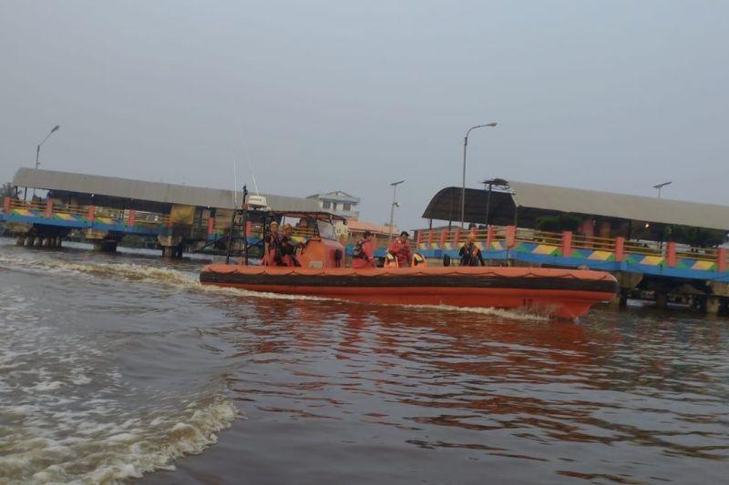 2 Orang Hilang dalam Kecelakaan Kapal di Perairan Jambi Masih Dicari