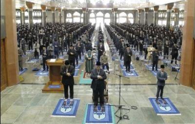 Viral! Salat Id Ponpes Al-Zaytun Pria-Wanita Campur Jadi Satu Saf