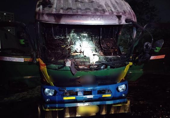 Truk Kontainer Ludes Terbakar Akibat Korsleting Listrik di Jakut