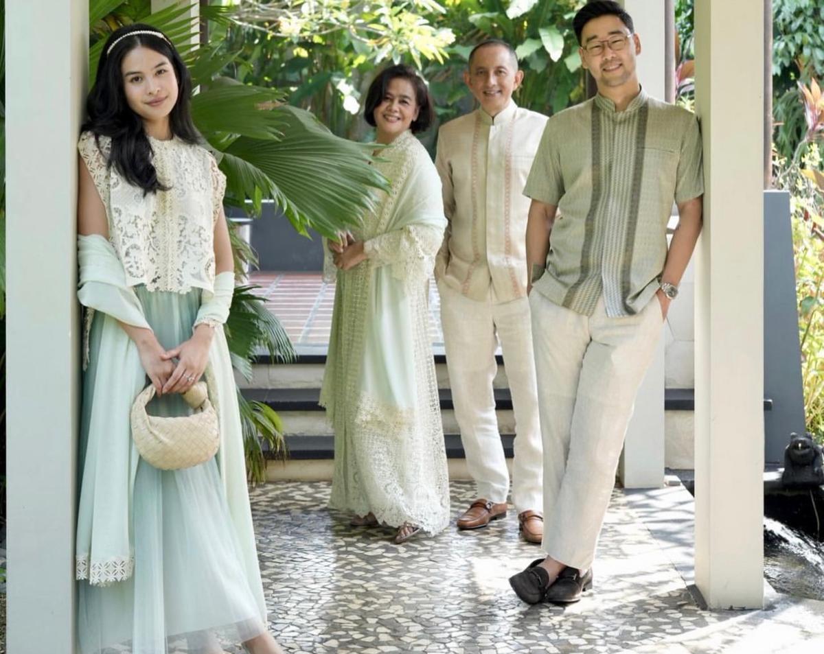 Viral! Sage Jadi Tren Warna Outfit Lebaran 2023