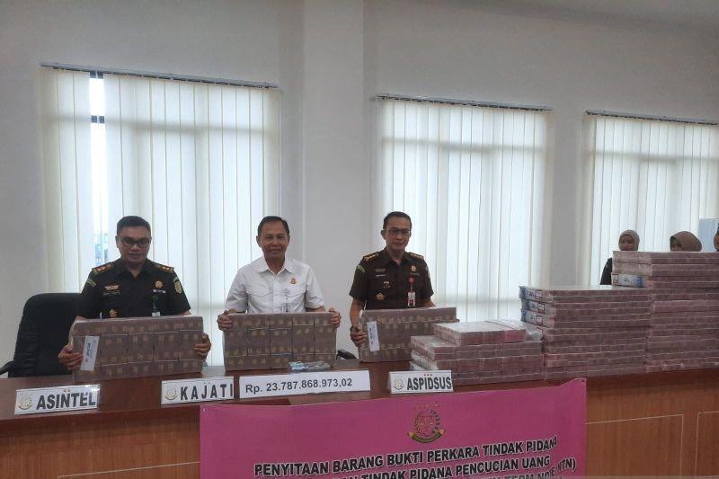 Kejati Sita Rp23,78 Miliar Hasil TPPU Mantan Dirut Bank Jambi Yunsak El Hacon