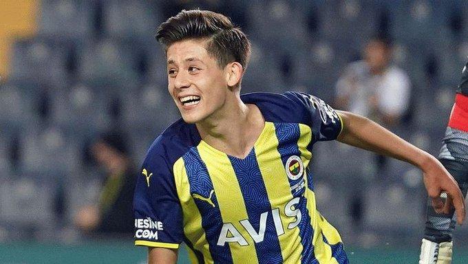 AC Milan Terdepan Dapatkan Tanda Tangan Arda Guler