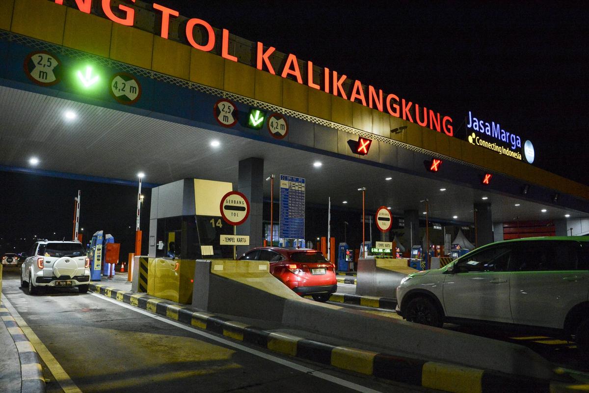 Jelang Penerapan One Way, Korlantas Polri Mulai Sterilkan Tol Kalikangkung