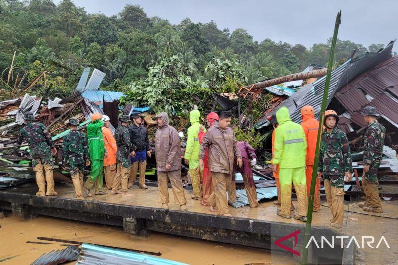 Kemensos Klaim Kirim Bantuan Kurang dari Rp1 Miliar untuk Satu Kampung Korban Longsor Natuna