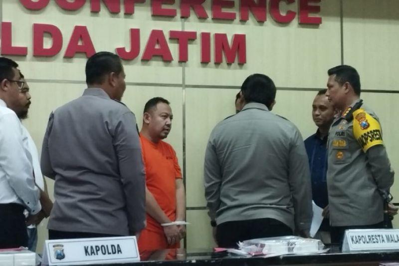 Pakai Baju Oranye, 'Crazy Rich' Surabaya Wahyu Kenzo Ditetapkan Jadi Tersangka Robot Trading ATG!