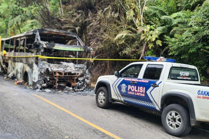 Bus Penumpang di Jalan lintas Bukittinggi-Medan Terbakar, Alami Kerugian hingga Rp1,7 Miliar