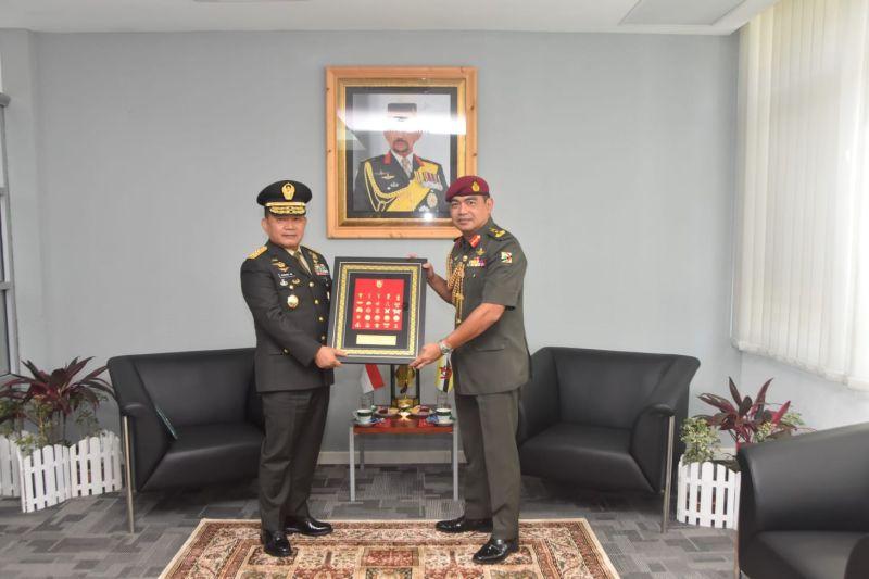 Kasad Perkuat Kerja Sama Militer dengan Brunei Darussalam