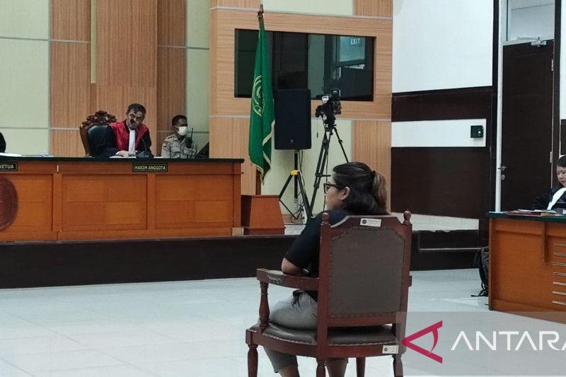 Sidang Kasus Pencemaran Nama Baik Luhut dengan Terdakwa Fatia Maulidiyanti Gaduh!