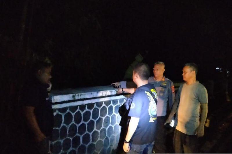 Polisi Selidiki Penemuan Bayi dalam Kardus di Jembatan Jonggol