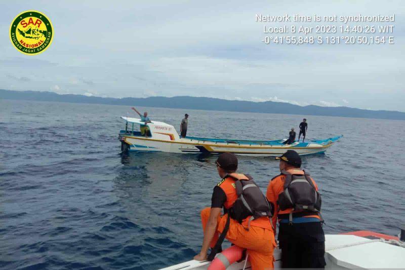 4 Korban Kapal Tenggelam di Perairan Ram Raja Ampat Berhasil Diselamatkan