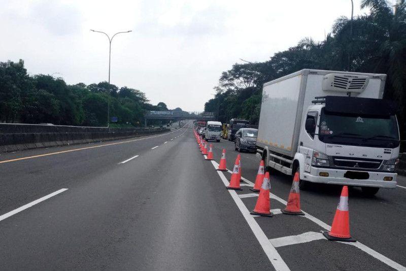 Arus Balik Kian Padat, Rekayasa Contraflow Diterapkan di Tol Jakarta-Cikampek