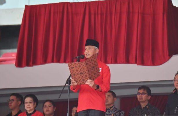 Ganjar Pranowo Bacakan "Dedication of Life" di Puncak Bulan Bung Karno 2023