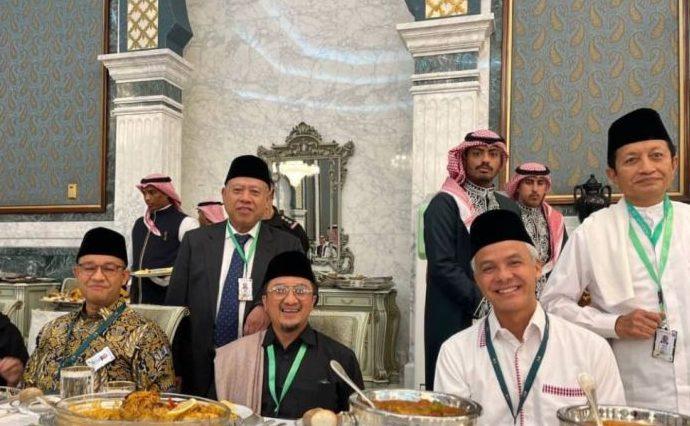 Momen Ganjar-Anies Hadiri Undangan Raja Salman di Mekkah Tunjukkan Kedamaian