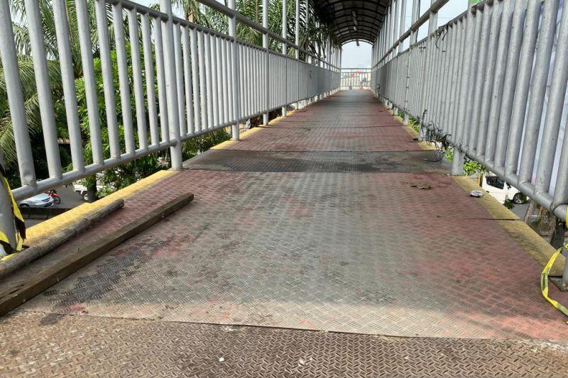 Plat Besi JPO Sering Hilang, Bina Marga DKI Pasangkan CCTV