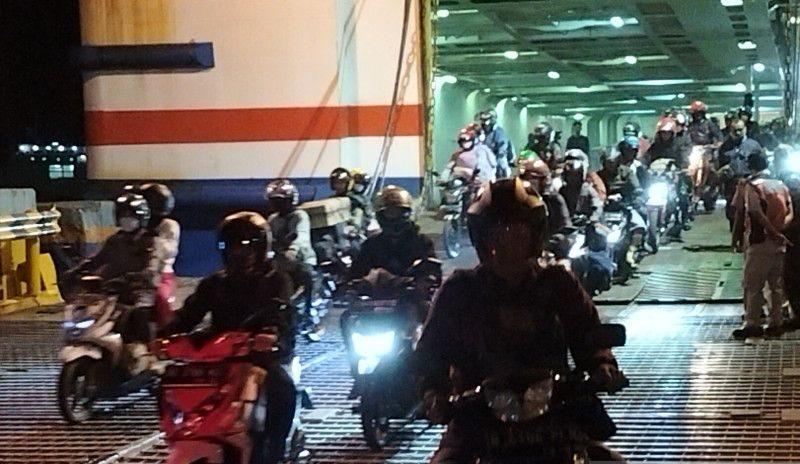 4 Hari Jelang Lebaran, Pemudik Pemotor Terus Berdatangan di Pelabuhan Bakauheni