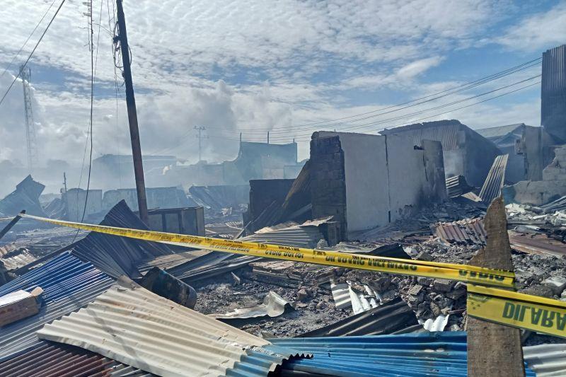 Polisi Selidiki Penyebab Kebakaran 8 Kios-10 Rumah di Pasar Wosi Manokwari